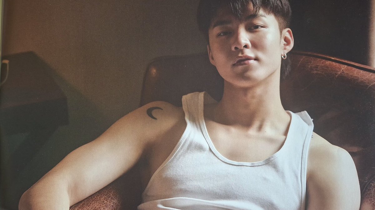 N_P_1985's tweet image. ฟตบ.มาแล้ววววว😁😁ด่าพี่ยามไป1ชอตโทษฐานเอานิชคุณฉันมาตากแดด😂😂เปิดมาพร้อมความร้อนระอุ🤣🤣จะบ้าตาย😅😅พี่ยามทำไมไม่เอาพัสดุหลบแดดให้สักนิดล่ะนิ😅😅
#Meennicha8