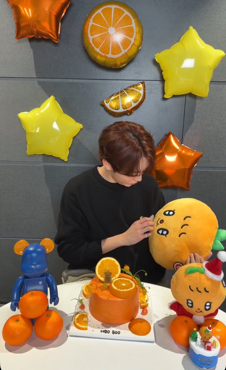 sounds_of_cheol's tweet image. seungkwan 🧡🎈