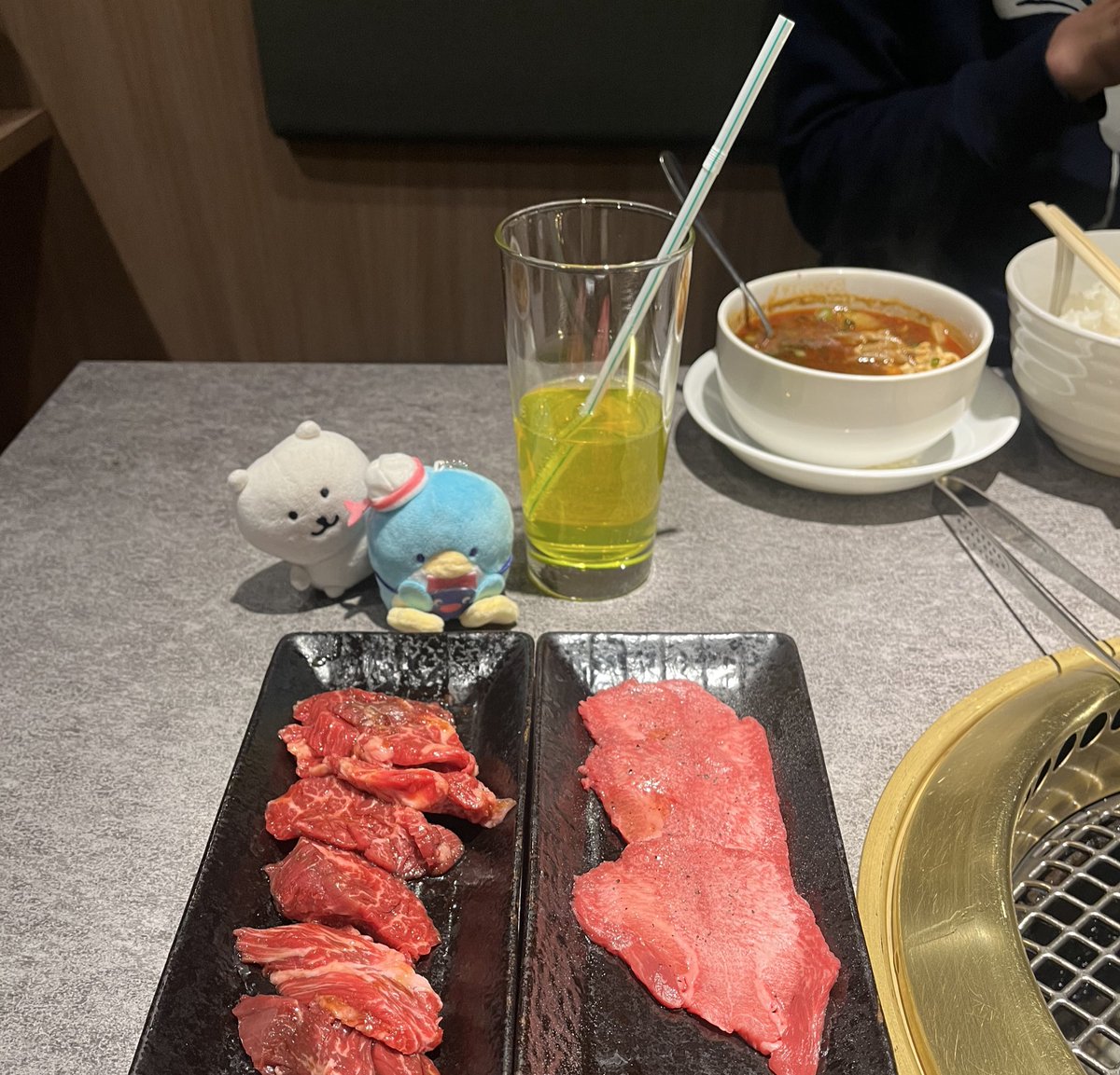 記念日でも誕生日でもないのに、やきにく、たべていいんだって、、