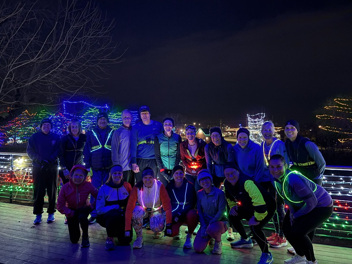 RunnersEdgeKC's tweet image. Closing out 2025 strong and starting 2026 with momentum 💪 

Holiday Speed Sessions, Winter Training, and great memories in the books.
Spring Training &amp;amp; Speed Sessions are now open—online and in person! Visit our website to sign up.