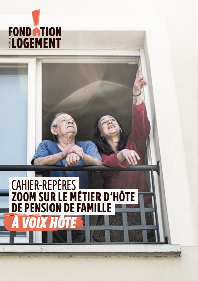 Fond_Logement's tweet photo. 🗣« Être humain et au service de l’humain, c’est bien ce que les hôtes incarnent.» 
 
🗒Comment raconter la vulnérabilité, l'écoute et les petits moments qui reconstruisent une vie ? C’est le défi relevé par Fanchon, Anne-Claude et Florence, photographe et sociologues.
 
🏠Pendant des semaines, elles ont dévoilées le quotidien des Pensions de famille autour du rôle pivot de l’hôte dans l’ouvrage  "À voix Hôte ».

À lire ici : https://t.co/4XeGrjb99Y