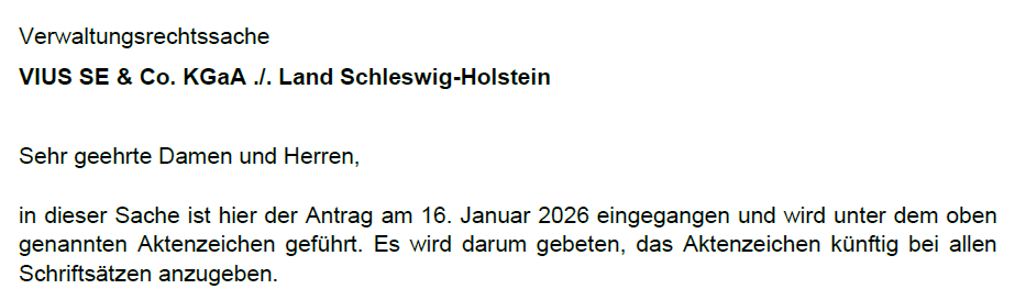 Steinhoefel's tweet image. Jetzt hat die Justiz die Frage zu beantworten, ob man als Ministerpräsident Medien als "Gegner" und als "Feinde von Demokratie" bezeichnen darf. (Vius ist die Betreibergesellschaft von @niusde_).