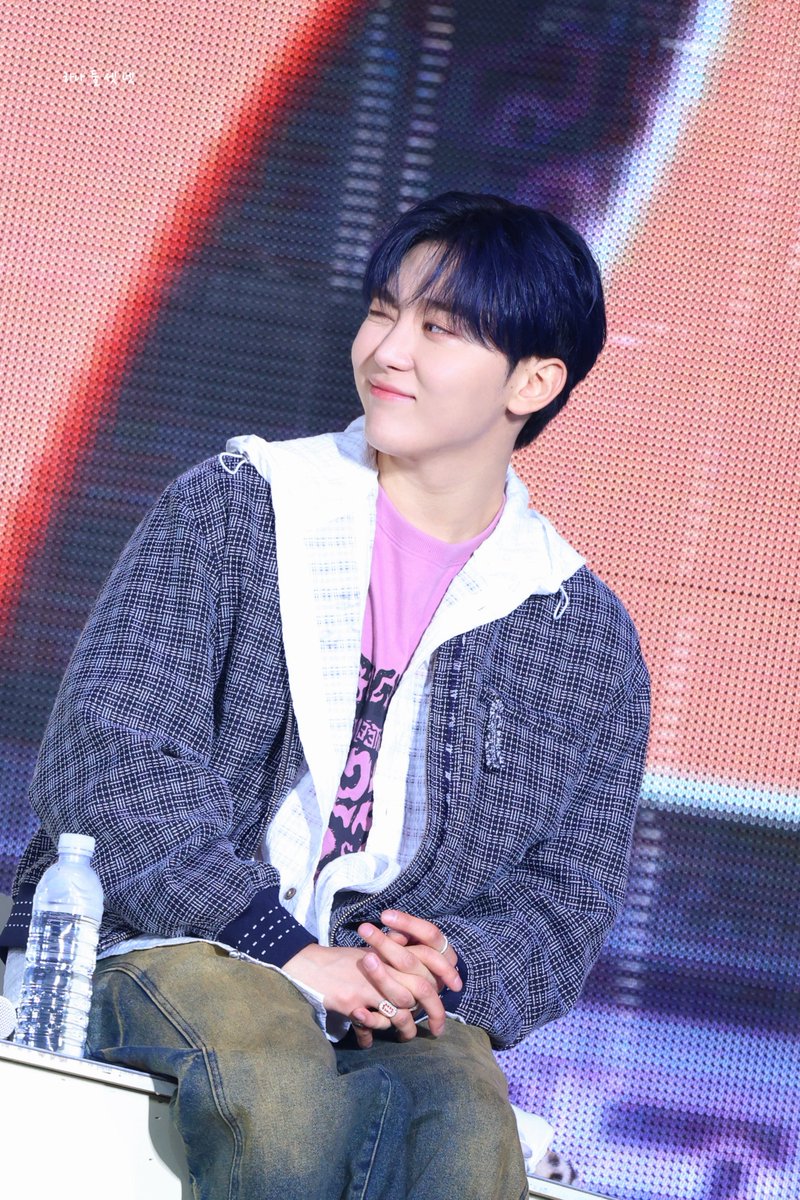 #세븐틴 #SEVENTEEN 
#승관 #seungkwan 
#夫胜宽
#Happy_SEUNGKWAN_Day

250321 캐럿 랜드
뿌이 생일 축하해ㅐㅐㅐㅐㅐ❤️🎉🎊🎁🎂