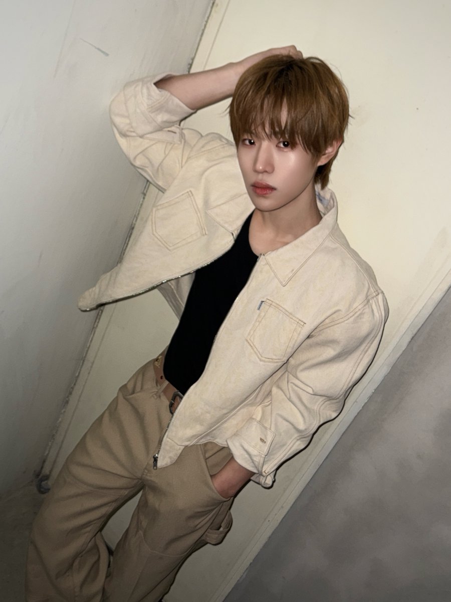 POW_grid's tweet image. [#JUNGBIN]
🤍D-12🖤
#POW #파우 #정빈 #ComeTrue #컴트루