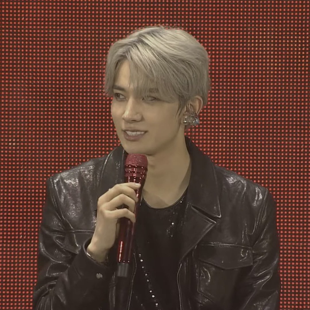 diesveneriz's tweet image. heeseung dark blood                     heeseung sin vanish