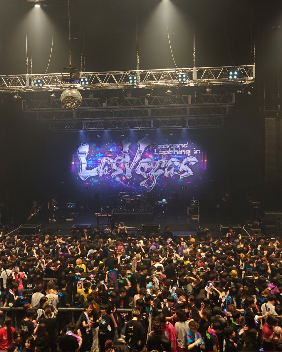 今日も最高だったわん🥰
Steel、Until聴けたし
RAS提供の新曲も!!
なぜ予習しなかったんだーー自分のバカー😭
そしてなにげにInterlude聴けて嬉し

Hanedaありがと〜
あけおめ!