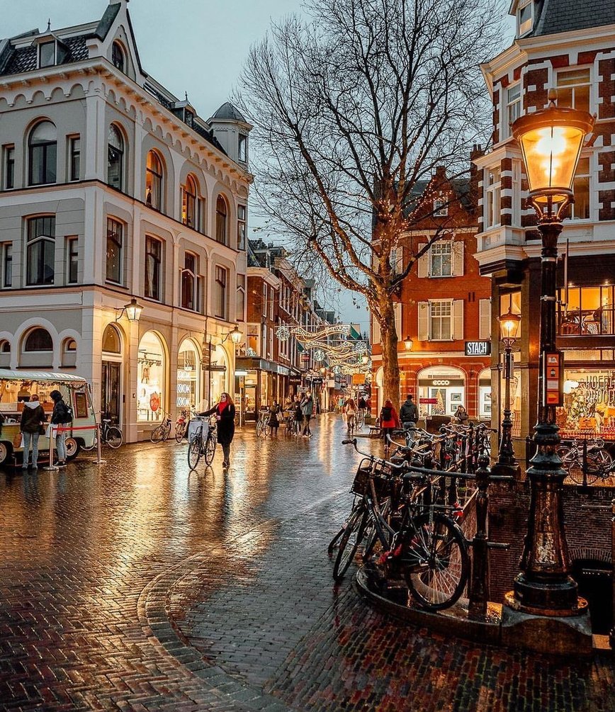 nardemerlo's tweet image. プログラミング学習、エラーが解決できなくて3日間同じ箇所で停滞中 👨‍🦲