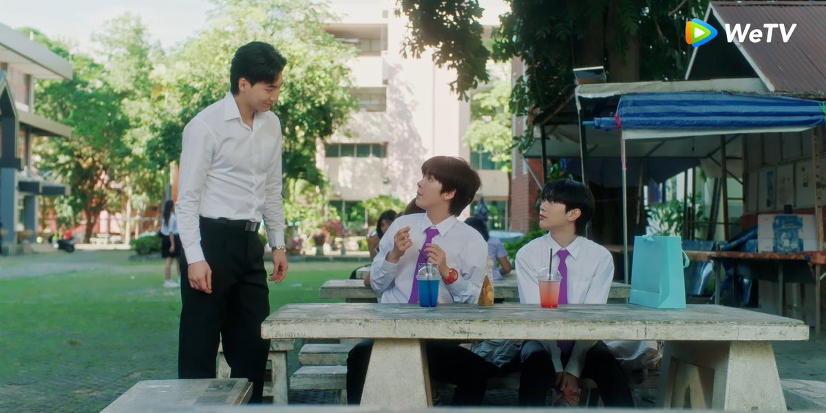 WeTVThailand's tweet photo. เนียนแล้วครับ เนียนแล้ว พี่ฮิลล์ไม่มีทางดูออก

BESIDE THE SKY EP5
#FoureverYou2EP5 https://t.co/V8LvQRo15B