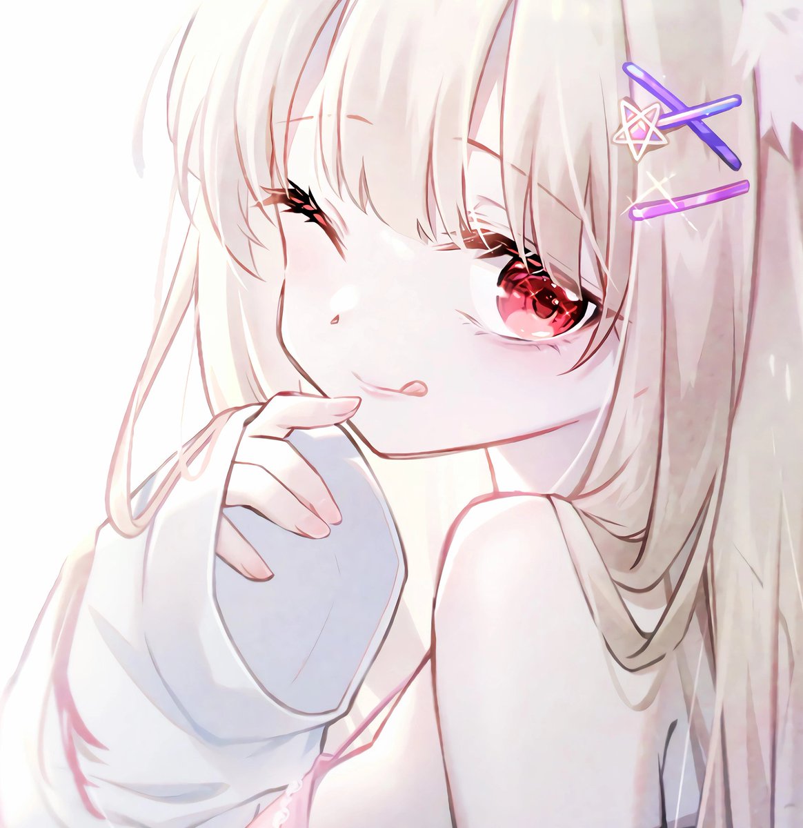 lediber's tweet image. 雨で洗濯物が乾かない
困った 🐳