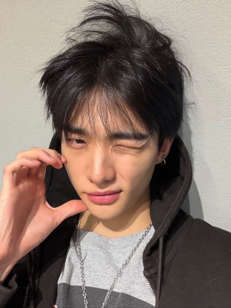 O1Kusunoki's tweet image. ( aku ingin memperkenalkan member baru Kusunoki @dolersts. hi guys, kenalin he’s my brother. panggilannya dion. (gak ngerti juga dari Haruki ke Dion) dion berencana join ke kastil dalam waktu dekat. kenalan yak kenalan. )

ps. jangan tanya yang mana kakak atau adik ya. kalian…