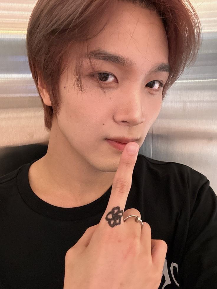 O1Kusunoki's tweet image. ( aku ingin memperkenalkan member baru Kusunoki @dolersts. hi guys, kenalin he’s my brother. panggilannya dion. (gak ngerti juga dari Haruki ke Dion) dion berencana join ke kastil dalam waktu dekat. kenalan yak kenalan. )

ps. jangan tanya yang mana kakak atau adik ya. kalian…