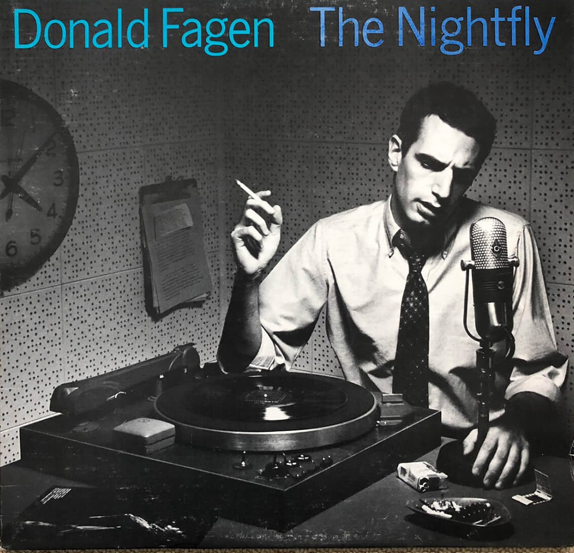 ライブの写真が完全に一致！ww
ターンテーブルがシンバルに、タバコがスティックに変わったくらいの違い🔥