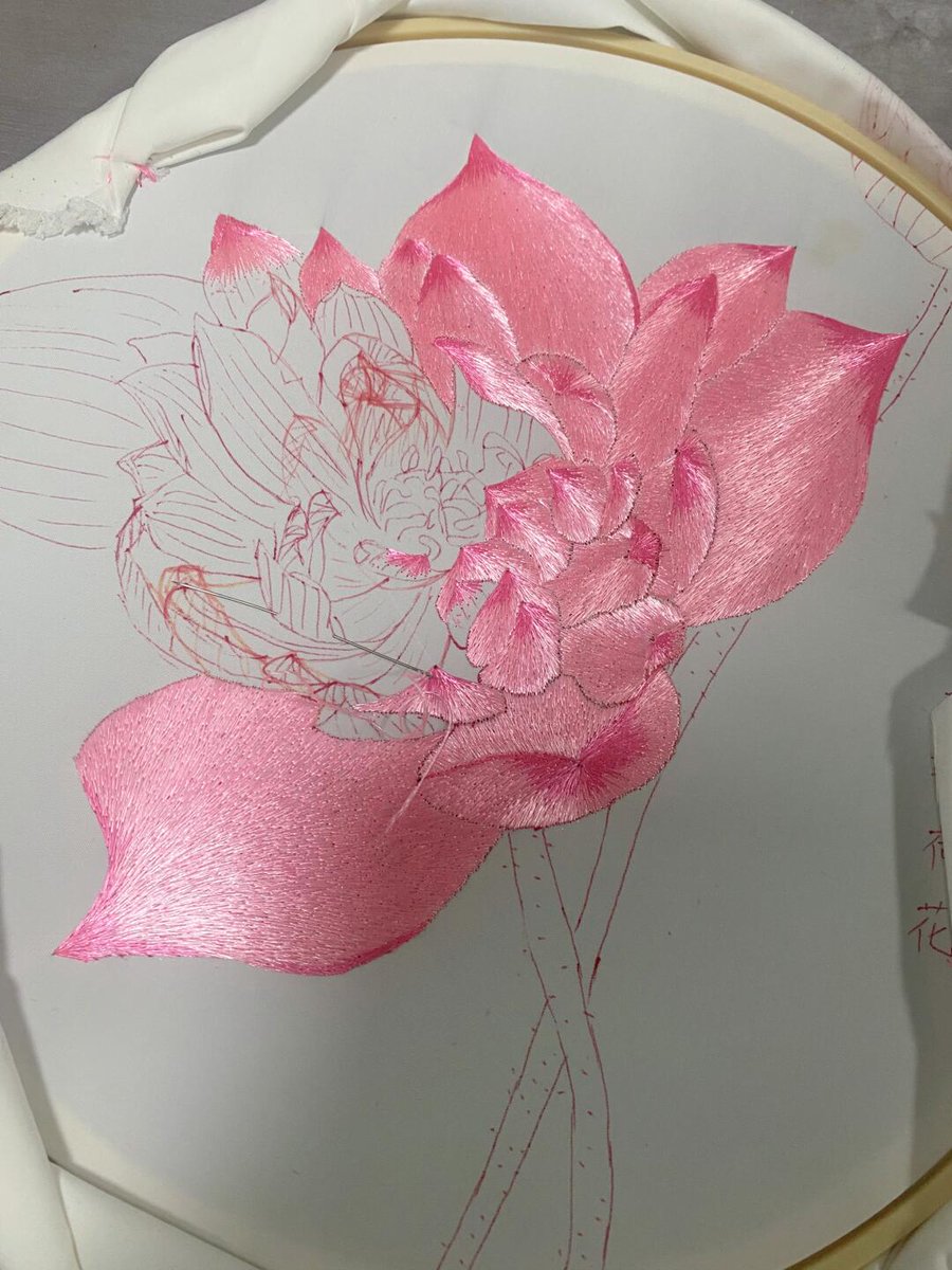 RunJunko722's tweet image. 私は今、新しい趣味を学んでいるところです（笑）。すべてを自分で一針一針作っています