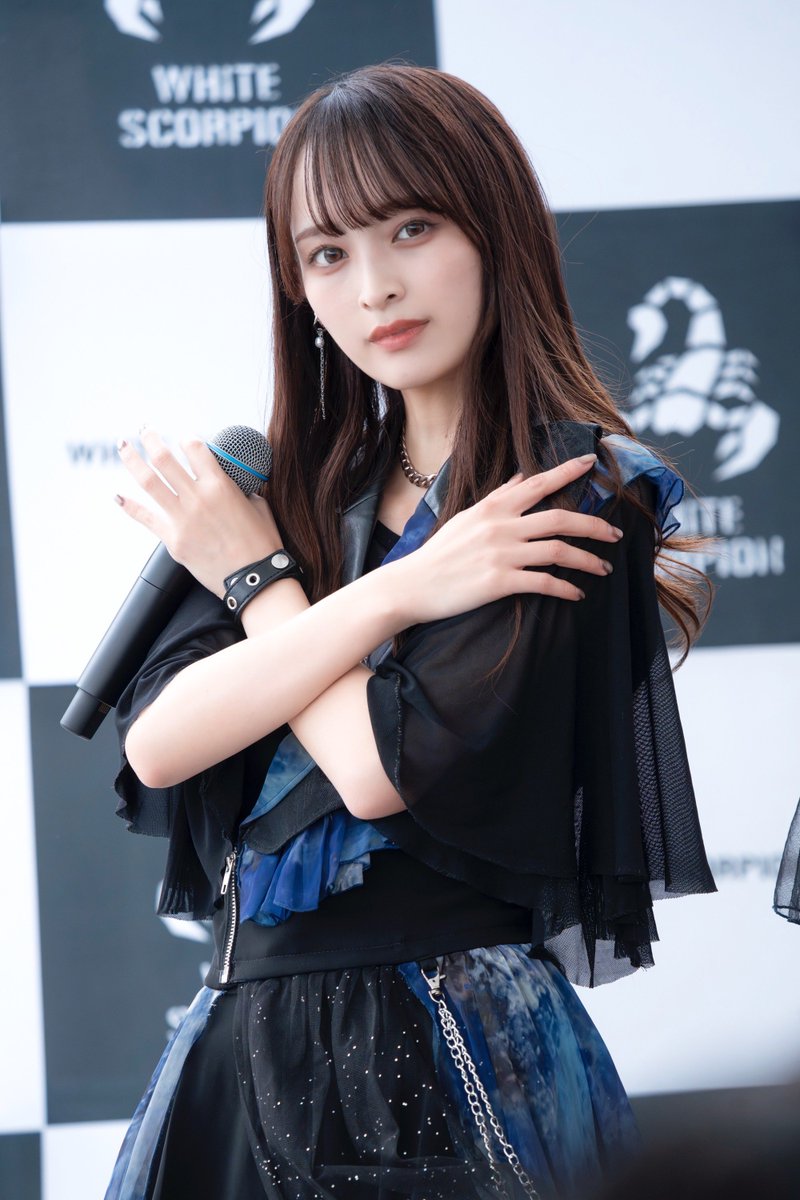 デビューして3年目でやっと万バズしたアイドル🪞⟢ ⌒ ˖ #ホワスピ