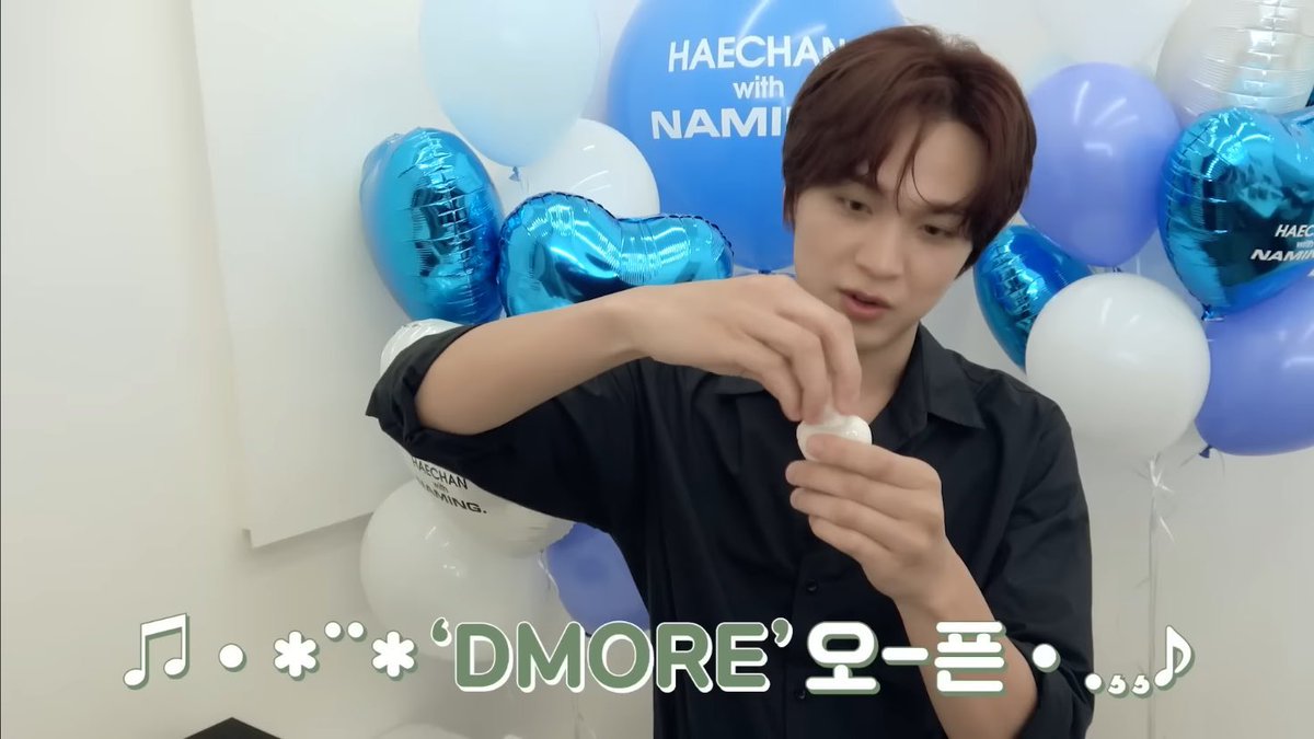 sunhaefs's tweet image. in the bts video, naming gave haechan a blue balloon, and the vendor just uploaded a black balloon 🖤
i don’t know if this is something new or what’s really going on, but one thing’s for sure... naming and haechan are still ongoing 🫶🏻🫶🏻🫶🏻
