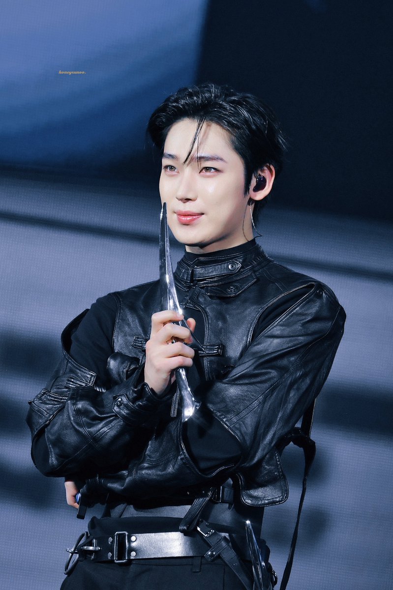 HoneySun_0624's tweet image. 260116
#김선우 #엔하이픈_선우 #SUNOO #ENHYPEN
@ENHYPEN_members