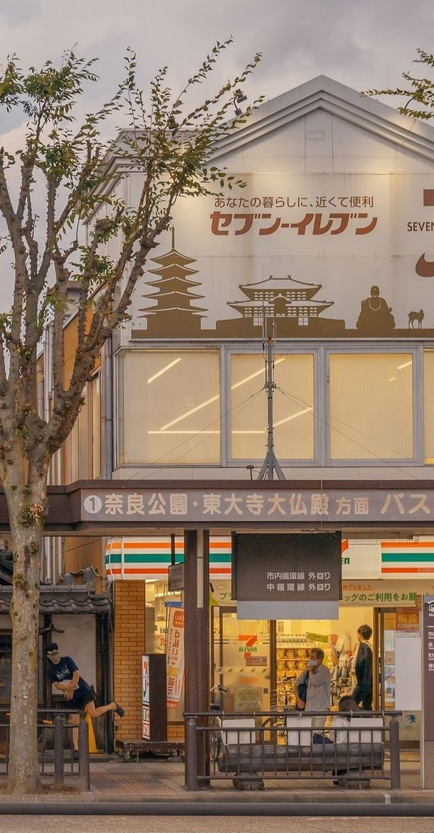 hloooooooo's tweet image. コンビニで同じ商品を2つ買ってしまった
疲れてるときの買い物は危険 👱