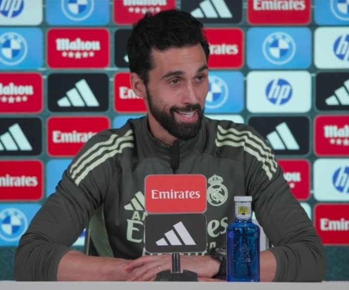 MadridXtra's tweet image. 🚨 Arbeloa on Vinicius: "When I wanted to acknowledge Vini's effort, it was because I knew where he'd been coming from, a very tough week, a lot of hard work. It wasn't just his willingness, but also the performance he delivered. That's what I need from Vinicius. That's what it…