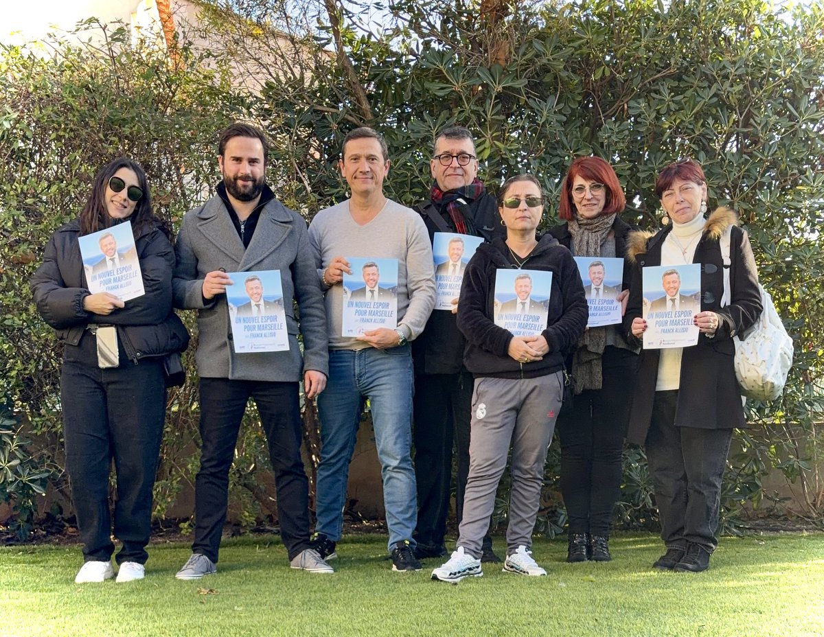 C_Dudieuzere's tweet image. 👉🏻 Boitage à la Rose
👉🏻 Visite des commerçants de Saint-Just
🟢 Partout, l’accueil du terrain est excellent.
🟢 Partout,  @franckallisio représente un nouvel espoir pour #Marseille