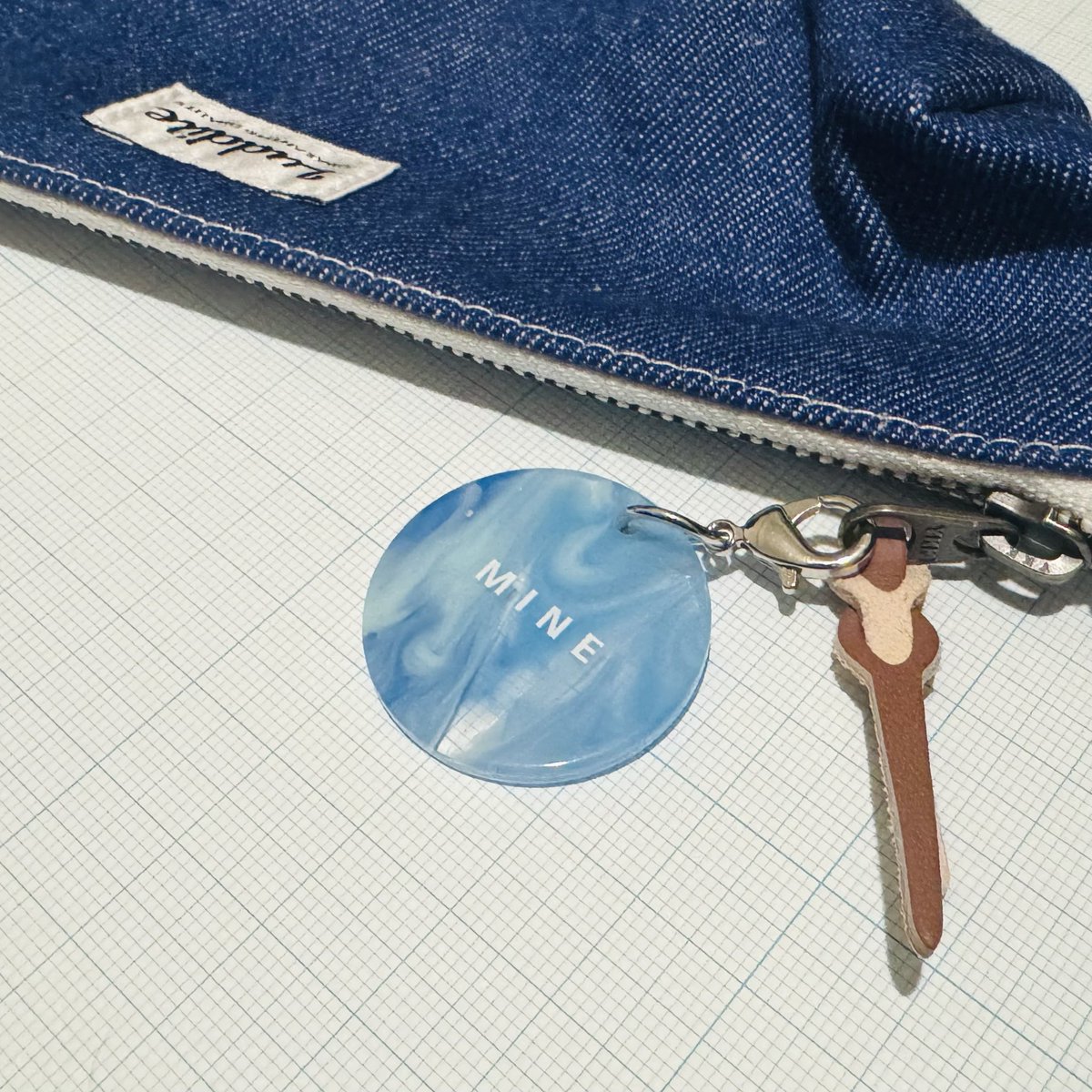 ボートペンケースとかにアクリルチャームつけるのありじゃね!?