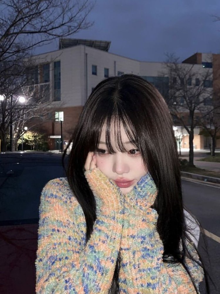 suntheripper's tweet image. コンビニでお弁当選んでたら、迷いすぎて20分もかかった 😵