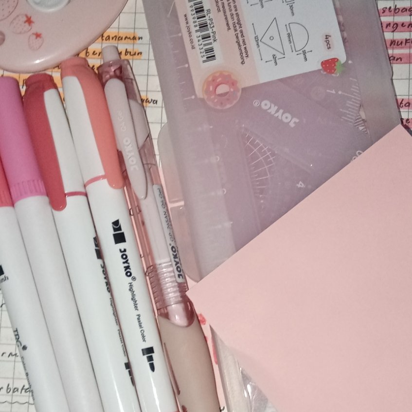 studiandraa's tweet image. Hi #studytwt,  looking for study acc mutuals. not new here, this is my sec account (forgot the password to my first one)

♡/↻ &amp;amp; follow = mutuals (karena ga bisa cek followers dan x lagi error bisa tinggalin jejak di komen yaa)