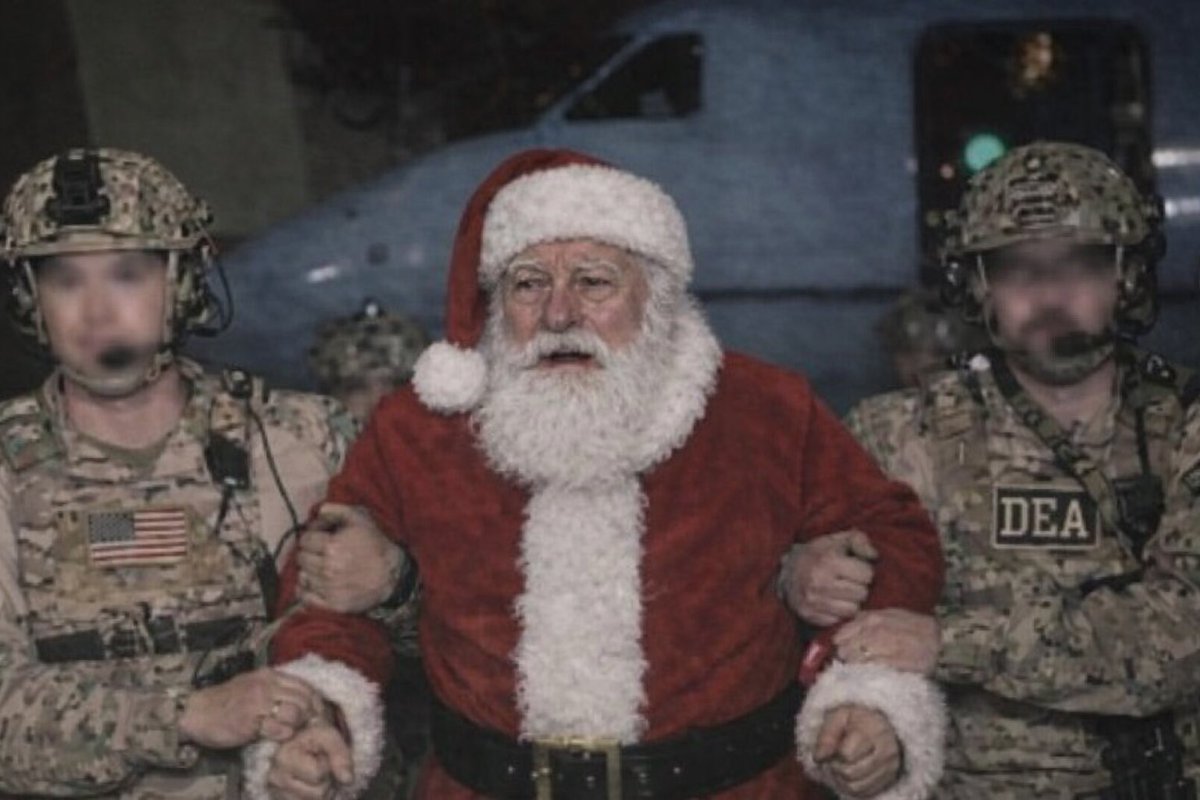 Pediavenir's tweet image. 🚨🇬🇱🇺🇸 ALERTE INFO – Le président du Groenland a été CAPTURÉ par les États-Unis