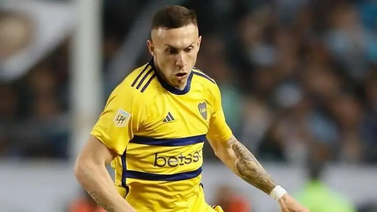 la12tuittera's tweet image. 🚨AHORA | NORBERTO BRIASCO ser va a préstamo a BARRACAS CENTRAL hasta diciembre sin cargo y sin opción de compra.

▶️Renueva contrato con #Boca hasta diciembre de 2027.

ℹ️ @Augustocesar22