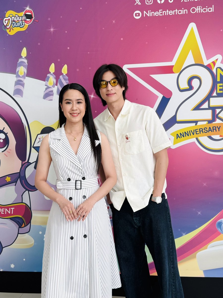ManuchaChermool's tweet photo. ปลื้มดาราที่เป็นคอบอลตัวจริงอะ ขอให้สักวันหนึ่ง พี่นานได้สัมภาษณ์น้องกลัฟเรื่องกีฬาแบบเต็ม ๆ นะคะ 🙏🏻💙 @gulfkanawut 

#กลัฟคณาวุฒิ
#GulfKanawut https://t.co/VJqwWKOu6d