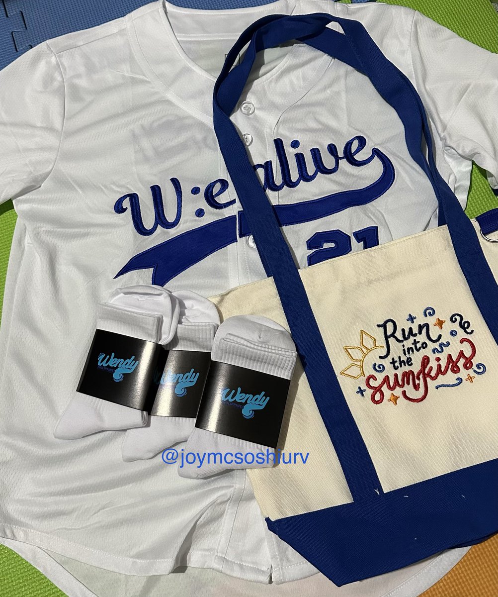 joymcsoshiurv's tweet photo. ready na for tomorrow 🩵😍
tysm @OfficialWENDYPH 
#WENDY #웬디 #WEALIVE 
#WENDY_WORLDTOUR
#WEALIVE_IN_MANILA https://t.co/Rdl2aixCT8