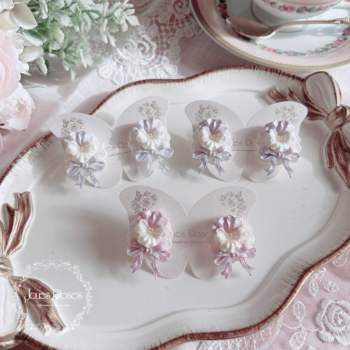 ラインナップ
💜Violette Rucheイヤリング
新作
すみれにフリルとリボンを組み合わせたイヤリングです🎀

カラー
パープル
ラベンダー
ブルーラベンダー

※こちらはイヤリングのみとなります

#カワスタ