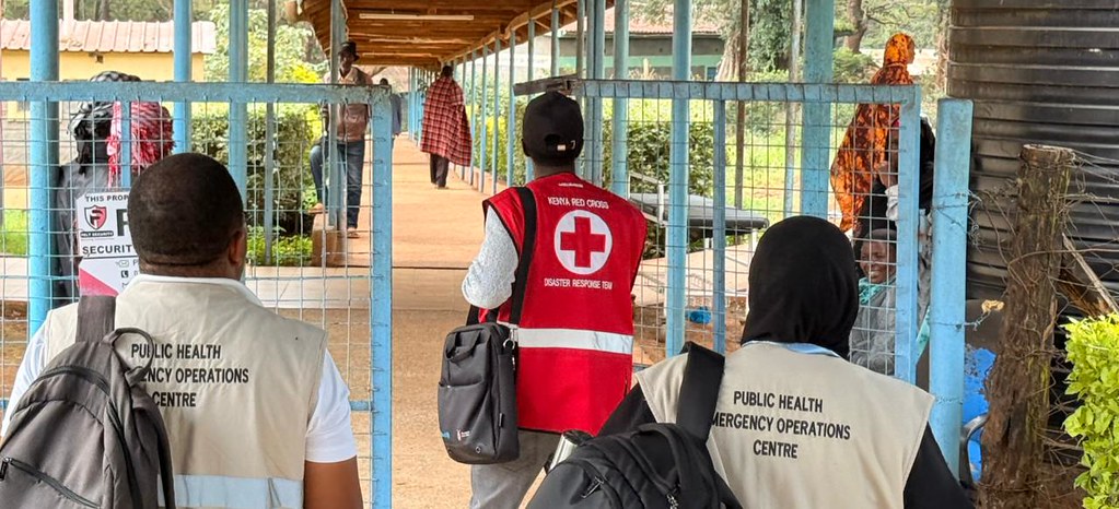 ECHO_CESAfrica's tweet image. Following confirmation of Marburg virus disease in Ethiopia’s South Region, the EU is providing €80,000 to strengthen @KenyaRedCross preparedness—supporting surveillance, risk communication, safe burials, clean water and sanitation, and rapid response to prevent cross-border…