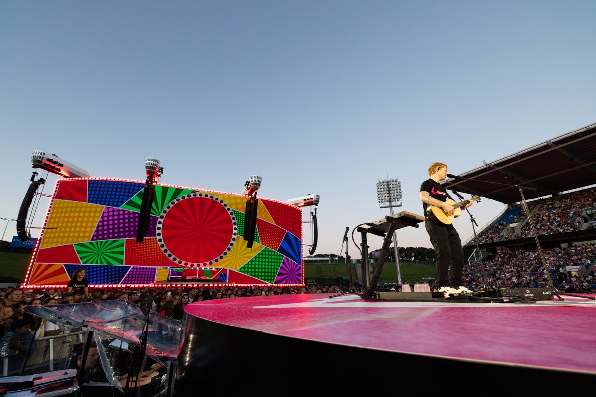 Ed Sheeran HQ tweet media