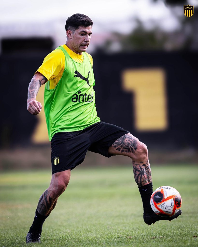 "De entrada me dijeron que es el país de Peñarol". 

Franco Escobar en #Minuto1 

💻youtube.com/watch?v=tBt7mJ…