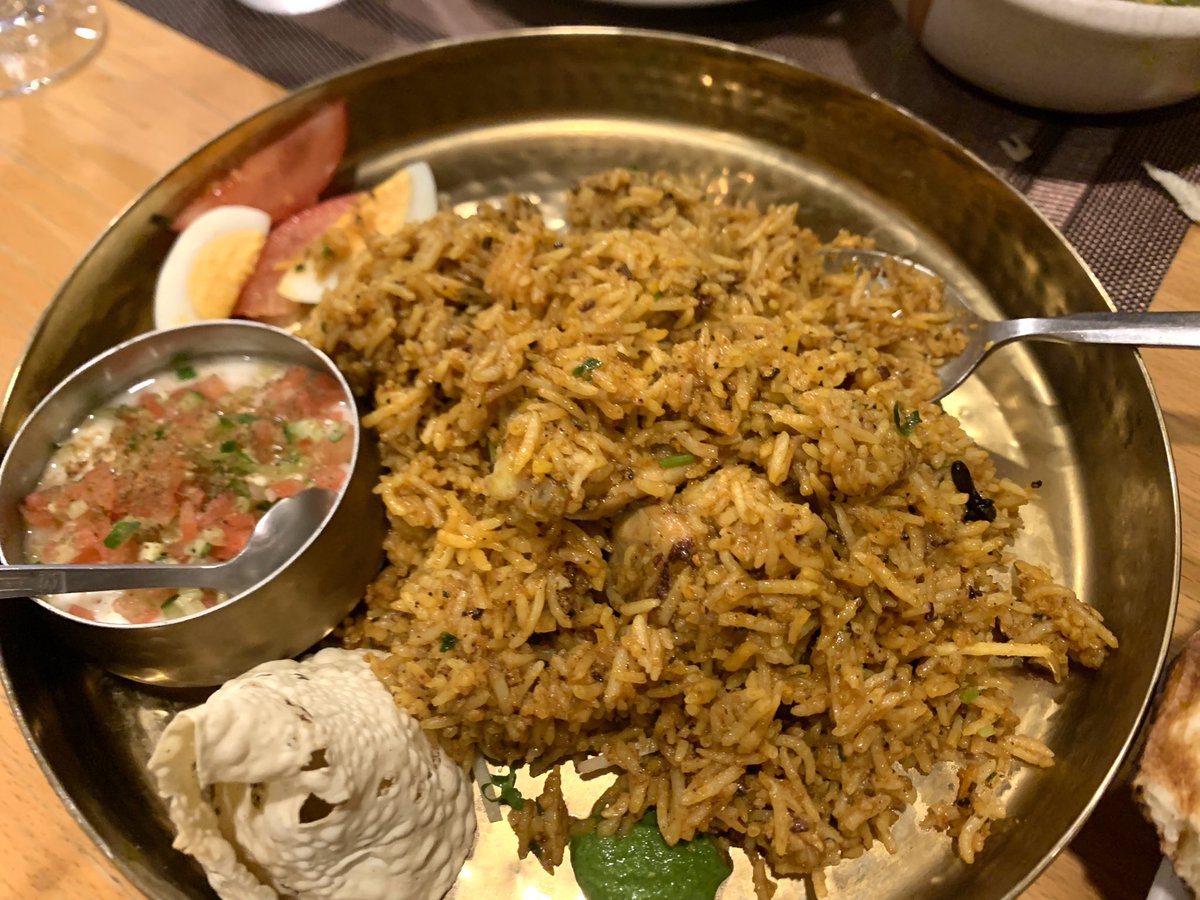 Octoberabbit's tweet image. 本日は神保町・マンダラでインドカレー飲み🍛