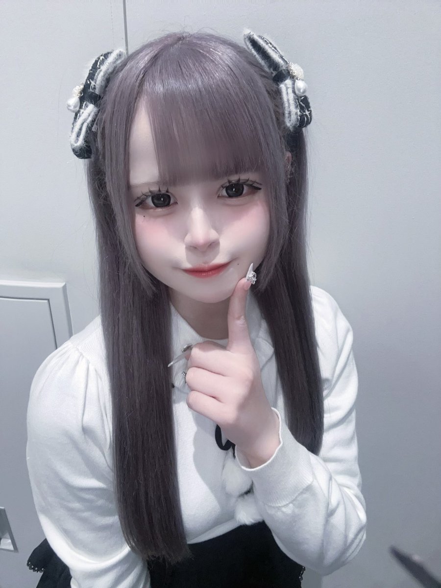こあ tweet media