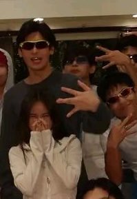 ANT0NIEAN's tweet image. taas ng bakod ni ashtine 6’2 lang naman jisas