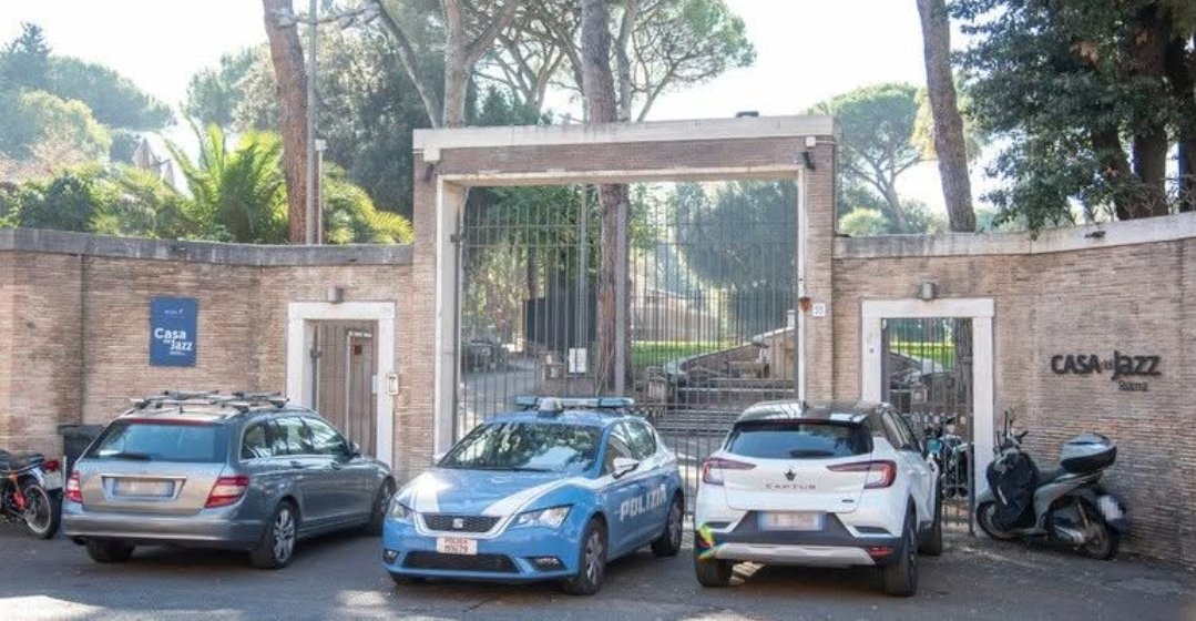 🔴SUL NUMERO DI GENNAIO DEL MENSILE #NOI ANTIMAFIA 🔴 

📰La Casa del Jazz è uno degli edifici più misteriosi della Capitale. Cosa si nasconde nei suoi sotterranei? Il corpo del giudice Adinolfi? Quello della giovane Emanuela Orlandi? 

👉🏻L'articolo  

noiassociazioneantimafia.org/6491-2/