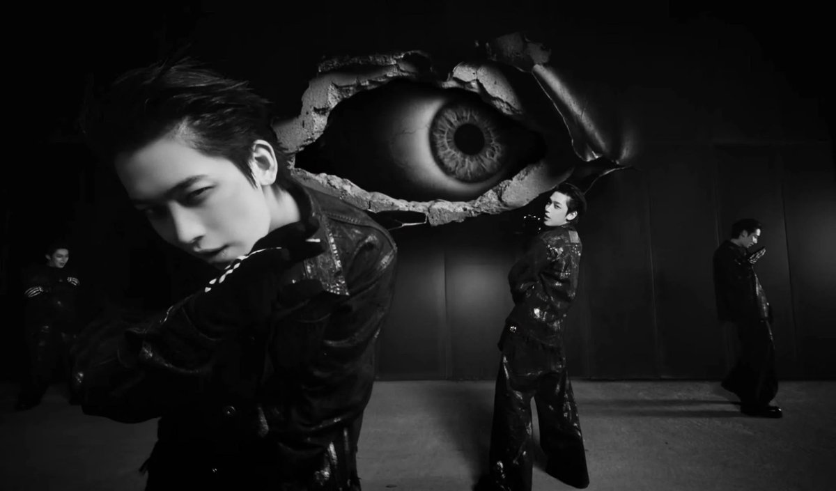 chartdata's tweet image. ENHYPEN's "Knife" is now the #1 trending music video on YouTube worldwide (@ENHYPEN_members).