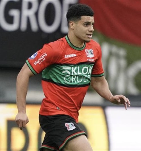 Bugün Samsunda sağlık kontrolünden geçen Hollandalı sağ kanat ELAYİS TAVŞAN kulübümüze hayırlı olsun 
#transfer #samsunspor #süperlig