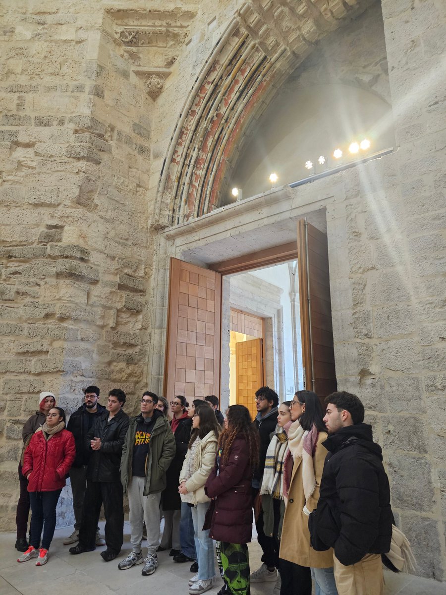 CE GregorioFernández tweet media