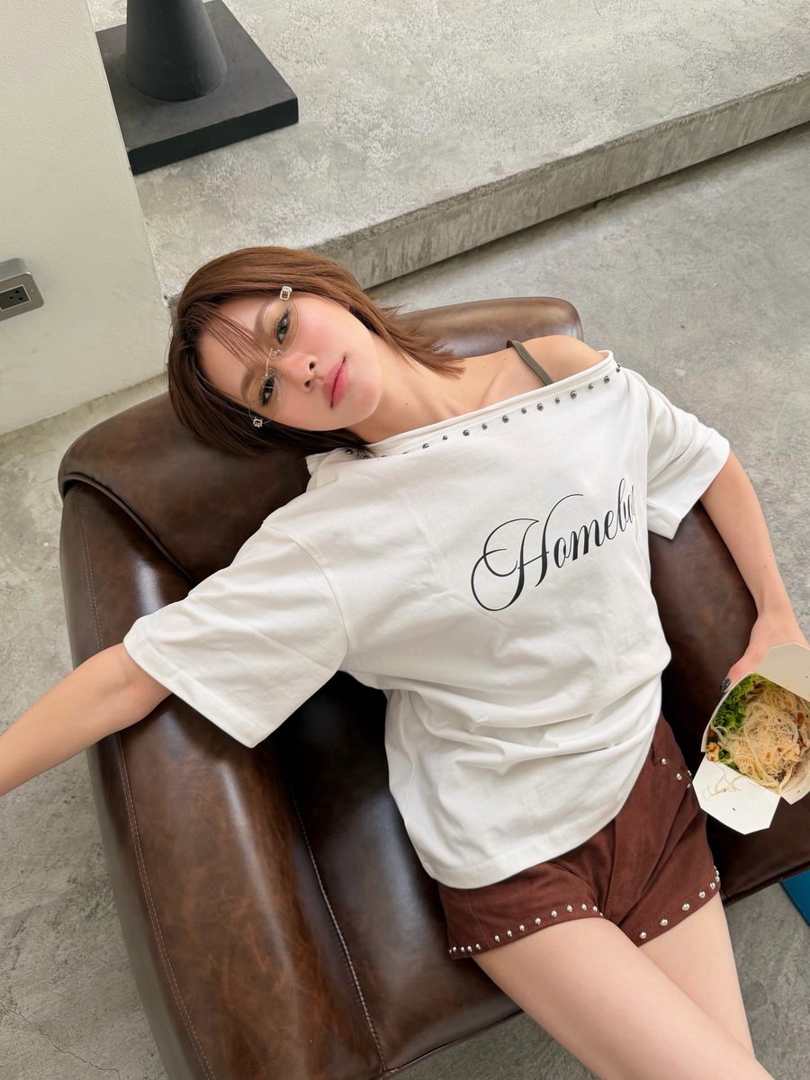 emiamily's tweet image. 🪑?