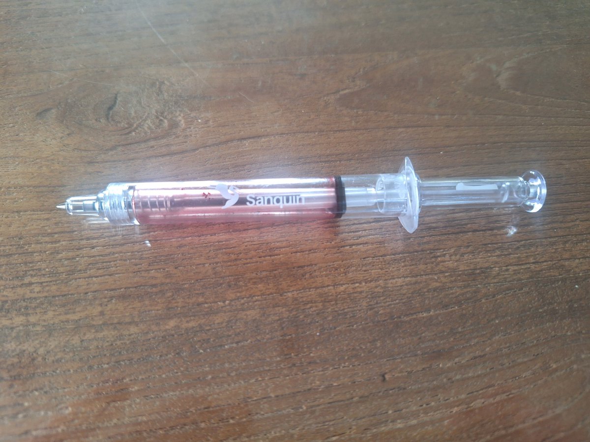 Ik mocht na me #plasma #donatie het spuitje mee naar huis nemen #pen leuk <a href="/sanquin/">Sanquin</a>