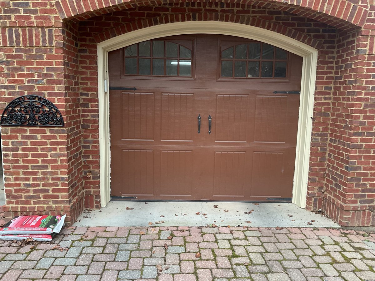 AccessDoorComp's tweet image. The Duarte family in Ooltewah called us when their garage door suddenly wouldn’t open—turns out a broken spring was the culprit. 

We replaced the spring, balanced the door, and had their garage running safely and smoothly again in no time. Another home back to normal.