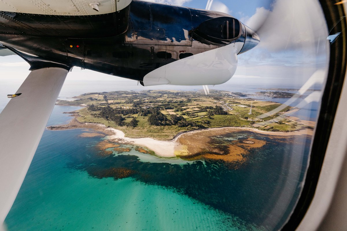 IOSTravel's tweet photo. ✈️ Your Travel Club perks just got better!
Enjoy exclusive Fare Deal flights, extra baggage, flexible fares & peace of mind on every Skybus journey to the Isles of Scilly.
Check out our 2026 offers 👇
https://t.co/YXOljWaybf
#TravelClub #Skybus #IslesOfScilly #IslandTravel https://t.co/9eUC8XzGpW