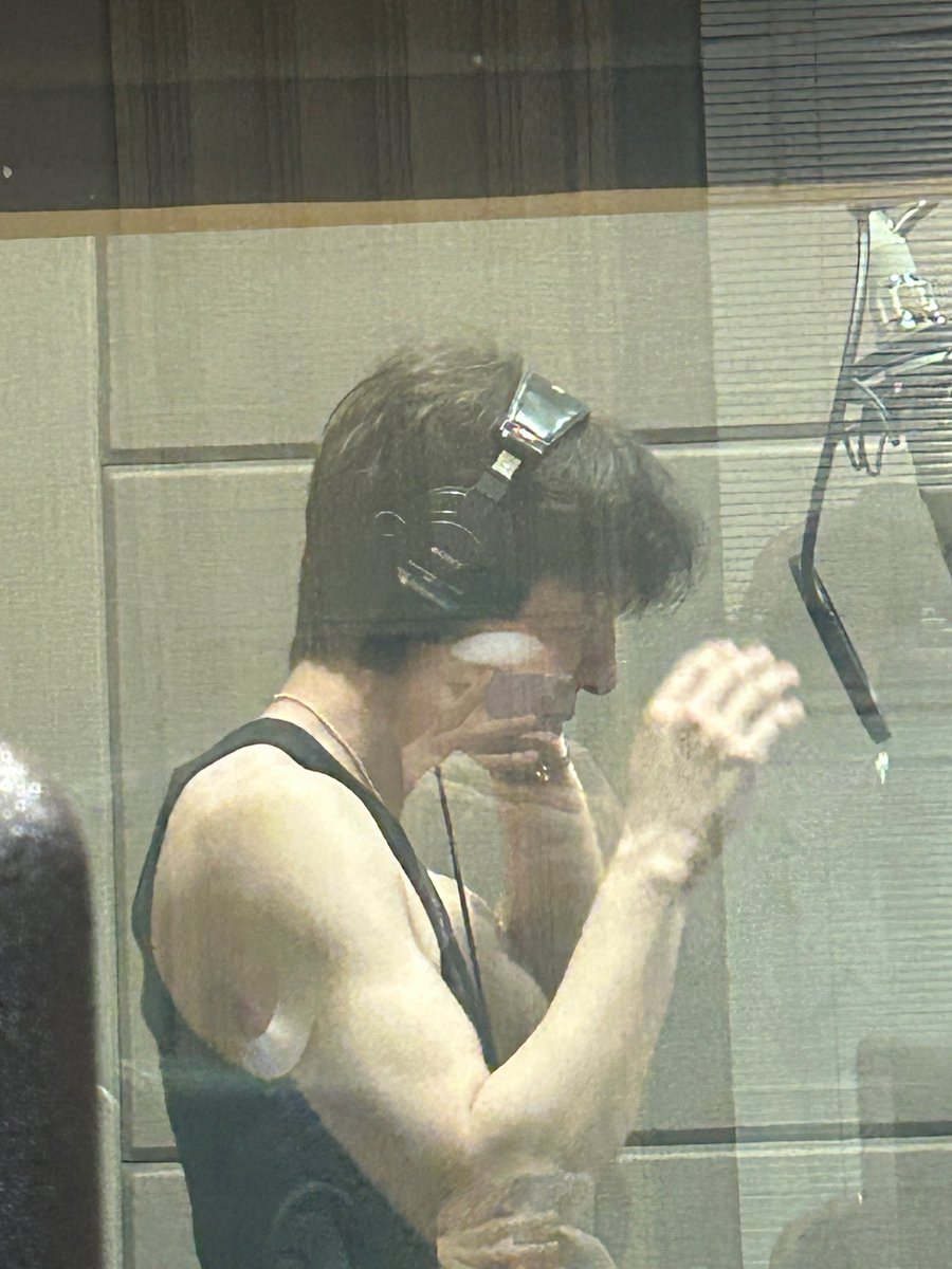 #찬희 #SF9
녹음실 강찬희 ㅁㅊ