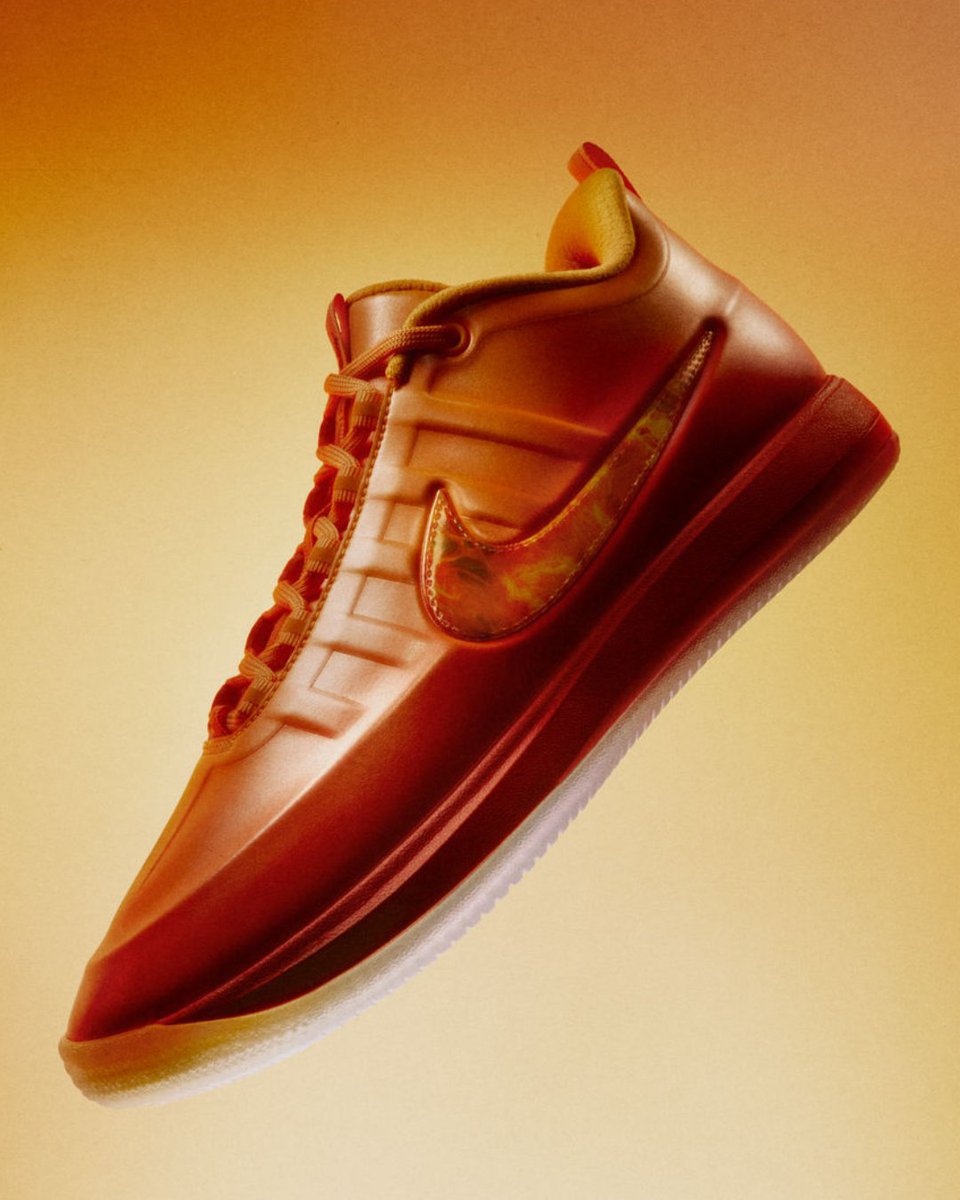 footlocker's tweet image. Fiery in appearance, but designed for cold-blooded control. 🔥 

The Book 2 "Phoenix" reignites Book’s lifelong mission of keeping his game deadlier than ever. Orange hues melt across the colorway, while a Phoenix graphic underfoot weaves the myth of the Phoenix’s rising.…