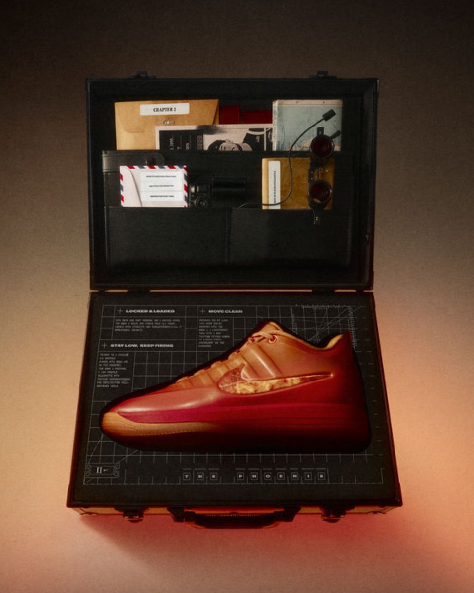 footlocker's tweet image. Fiery in appearance, but designed for cold-blooded control. 🔥 

The Book 2 "Phoenix" reignites Book’s lifelong mission of keeping his game deadlier than ever. Orange hues melt across the colorway, while a Phoenix graphic underfoot weaves the myth of the Phoenix’s rising.…