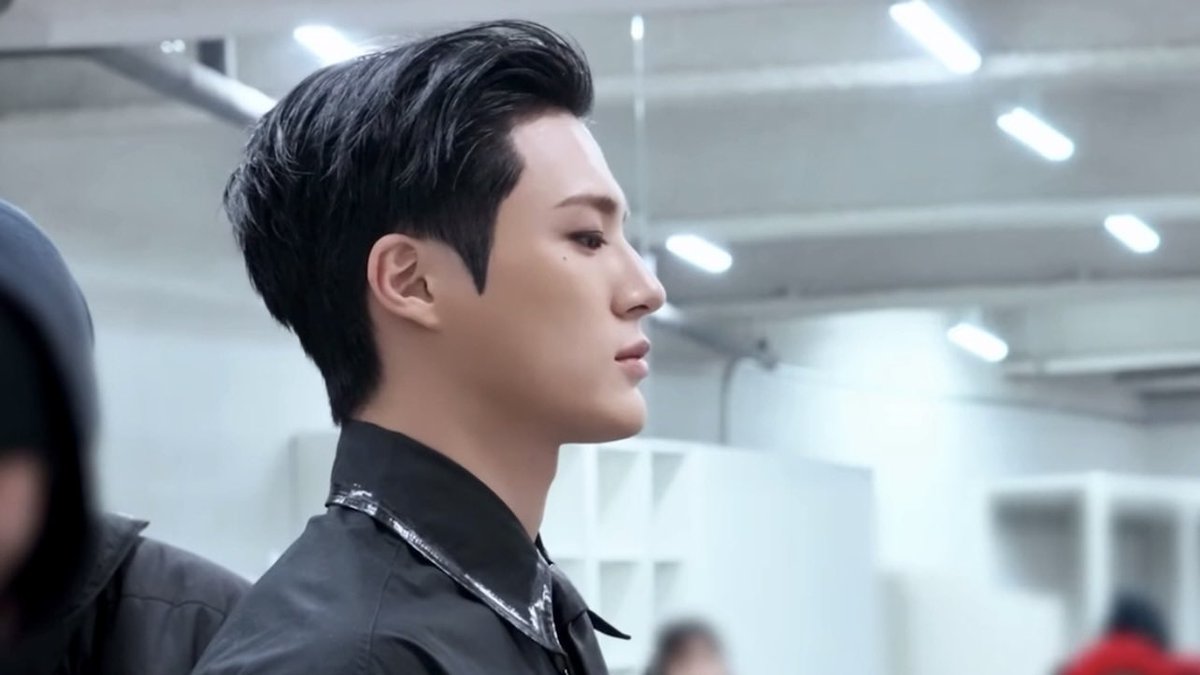 this insane face oh my god 😳