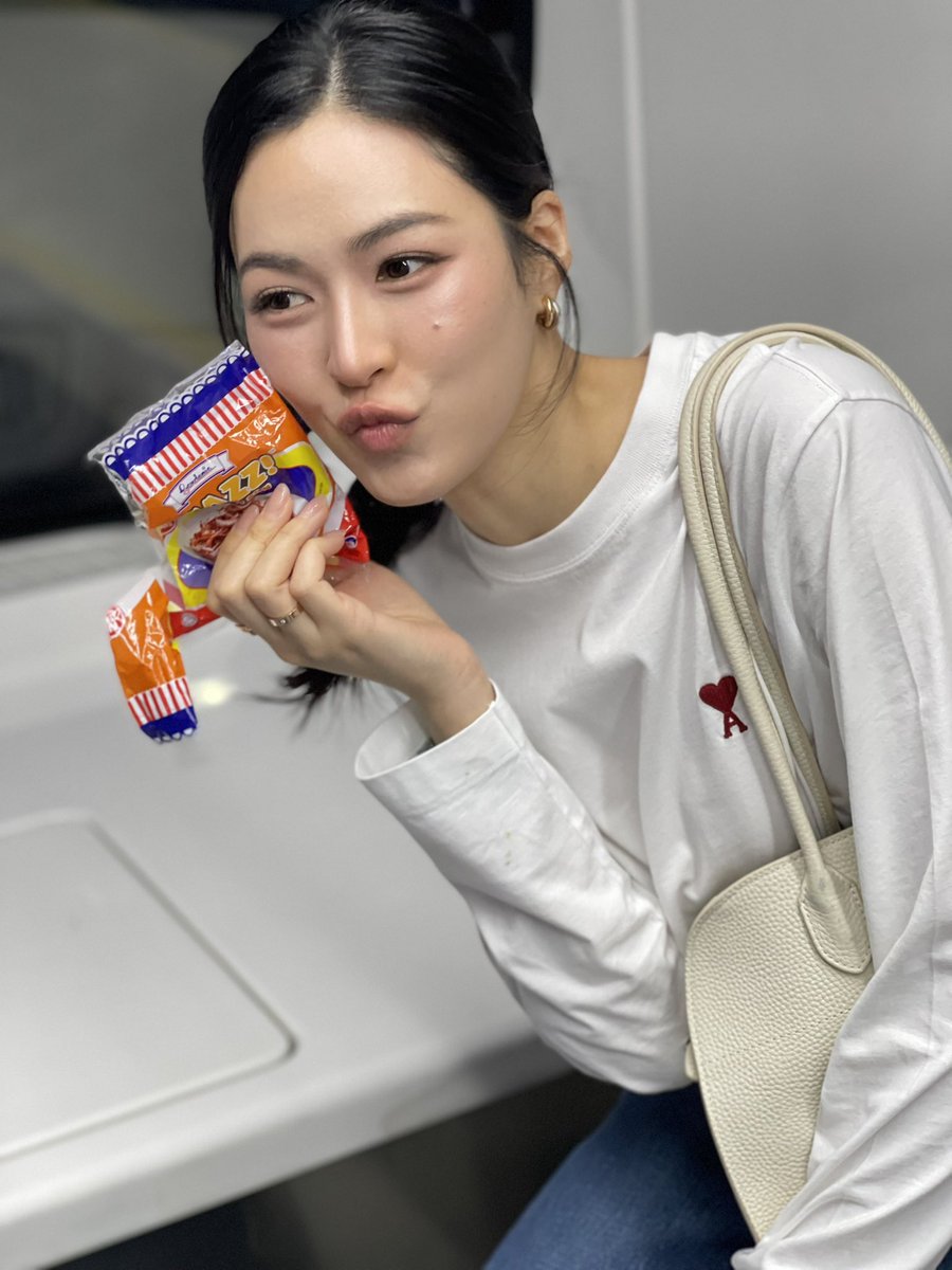 linglingsirilak's tweet image. งานแรกของปี2026 🥰 
Thank you so much  😊🫶🏻
 #LinglingXEucerinInMalaysia